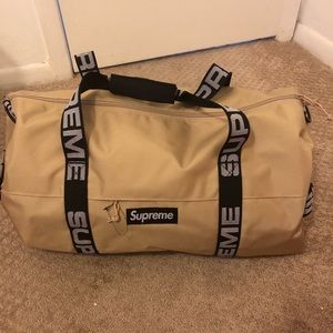 ss18 supreme duffle bag